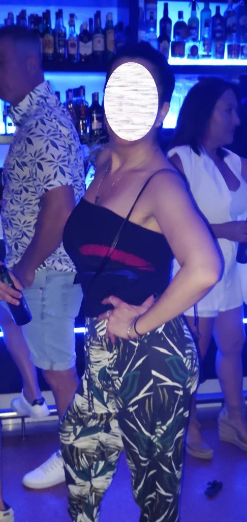 linea erotica monica